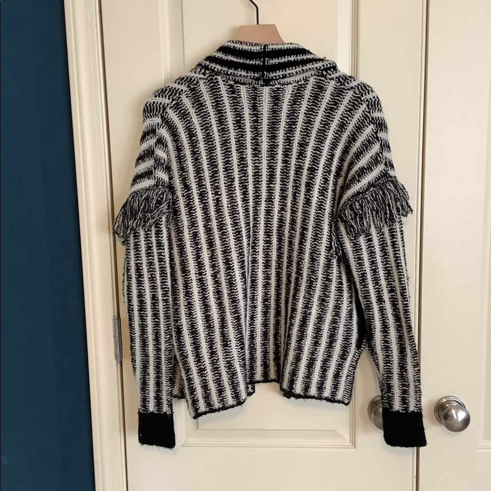 Aqua Fringe-Trim Open Front Cardigan with Pockets Black/White XSmall - Picture 2 of 4